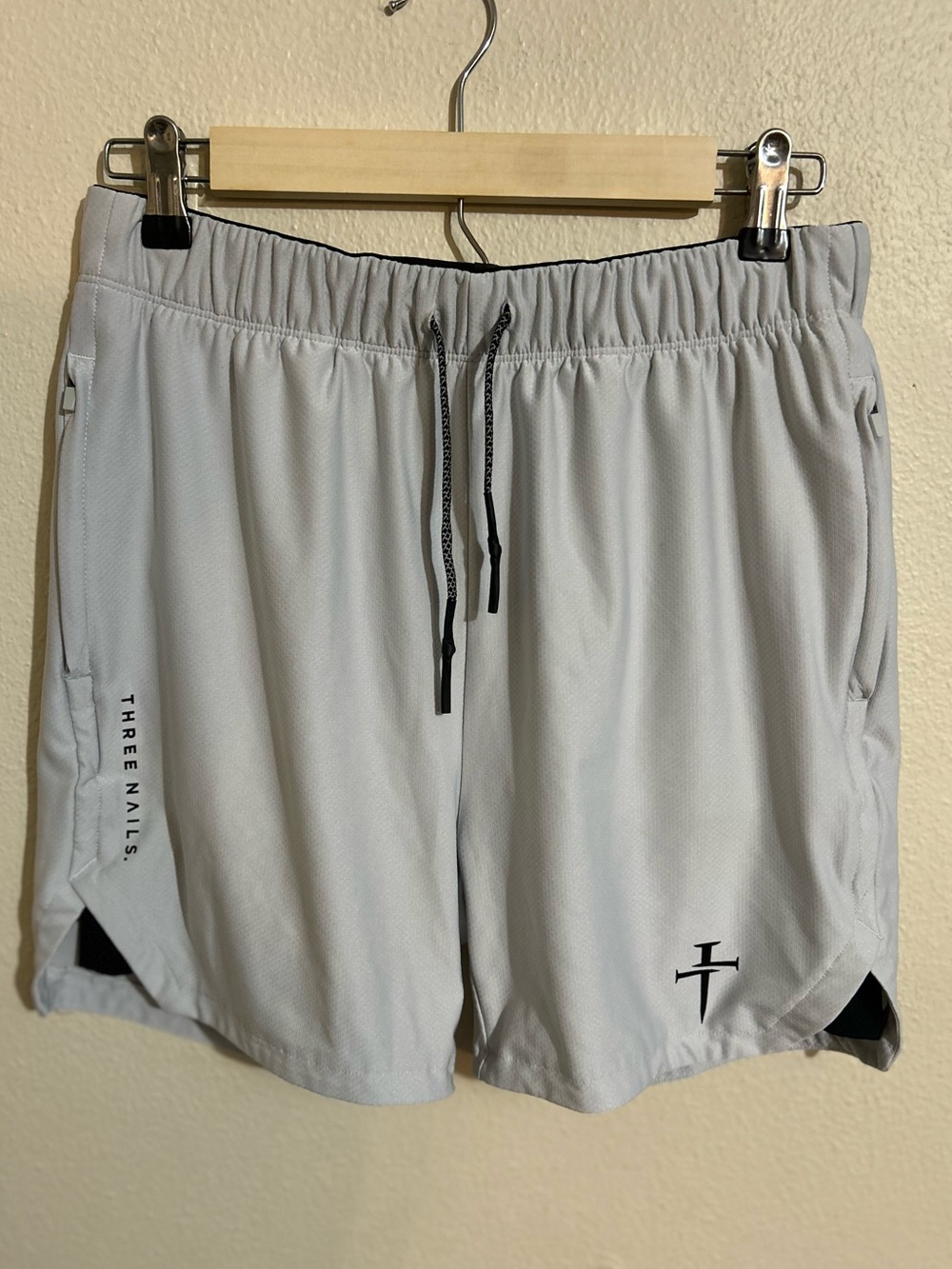Three Nails Pro Tech 2.0 Mens Liner Short 5" Drawstring Pockets Light gray Sz M